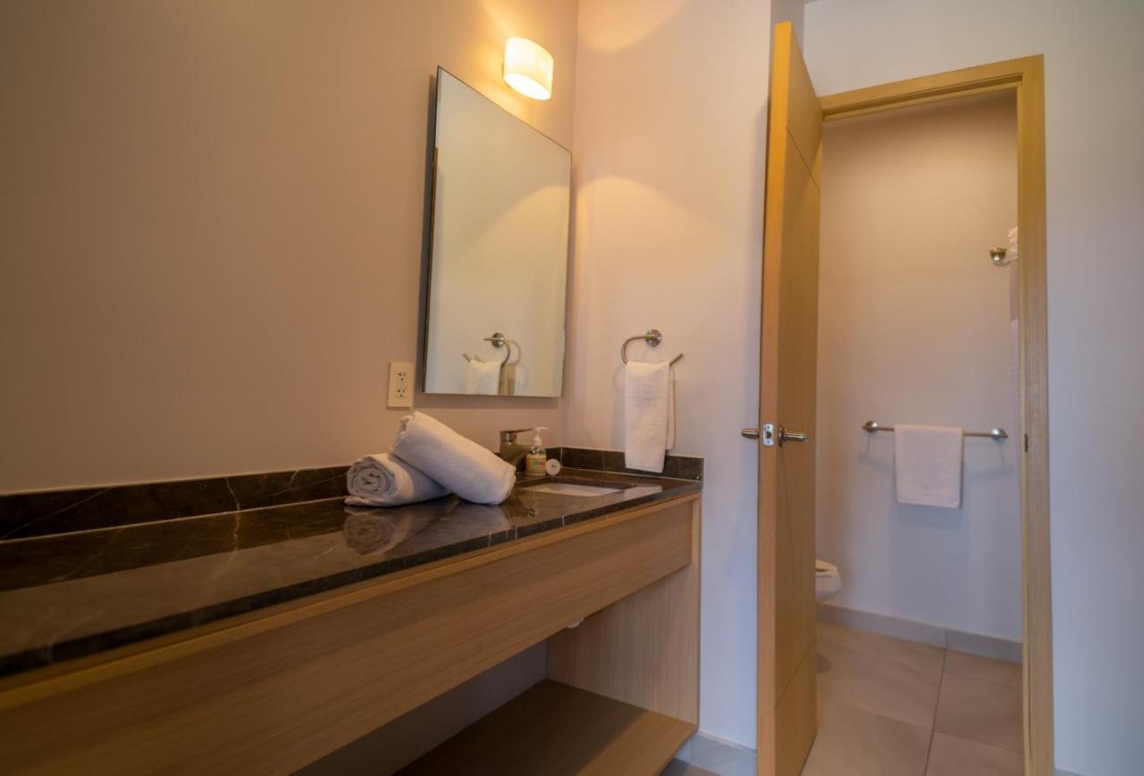 ספופן Livup Suites En Zona Iteso מראה חיצוני תמונה